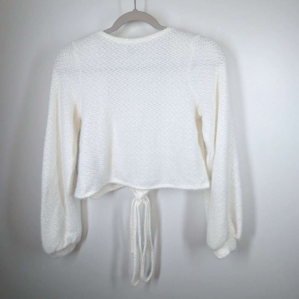 Hollister White Fuzzy Cropped Tie Front Cardigan Balloon Sleeve Sweater Womens M - Picture 6 of 7